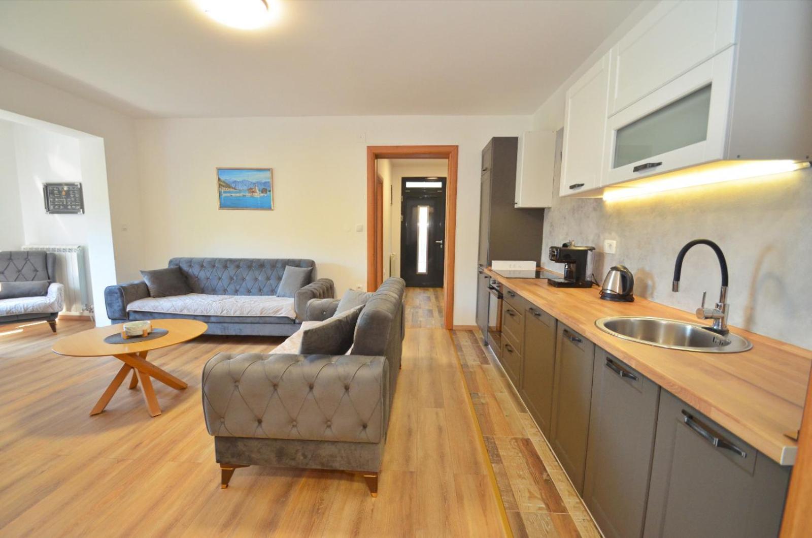 Radgost Kotor Apartments Exterior photo